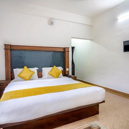 Fabhotel Abrigo Residency Anaviratty ภายนอก รูปภาพ