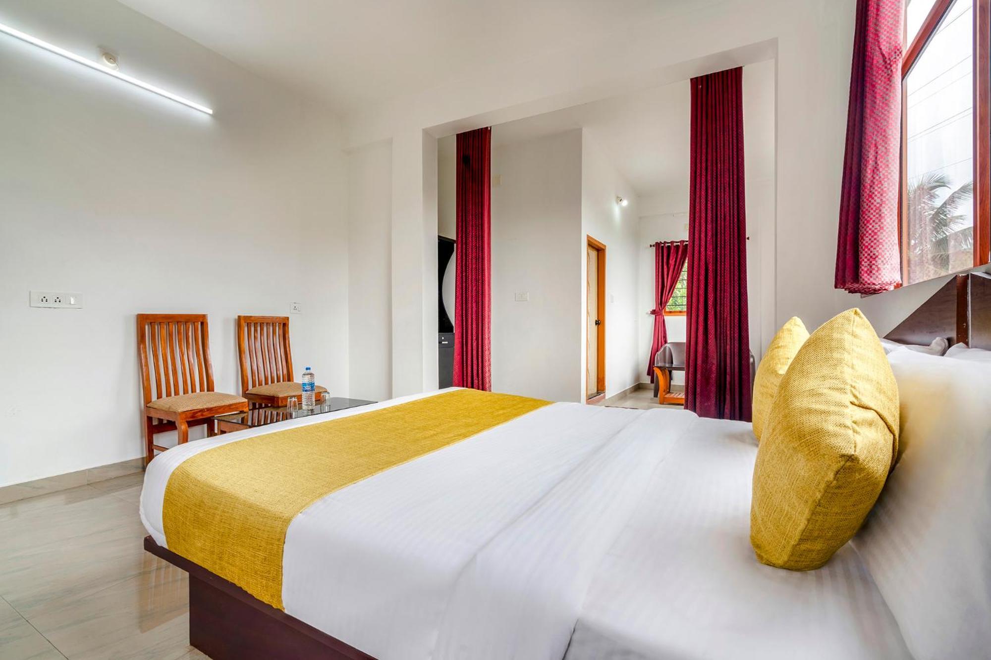 Fabhotel Abrigo Residency Anaviratty ภายนอก รูปภาพ