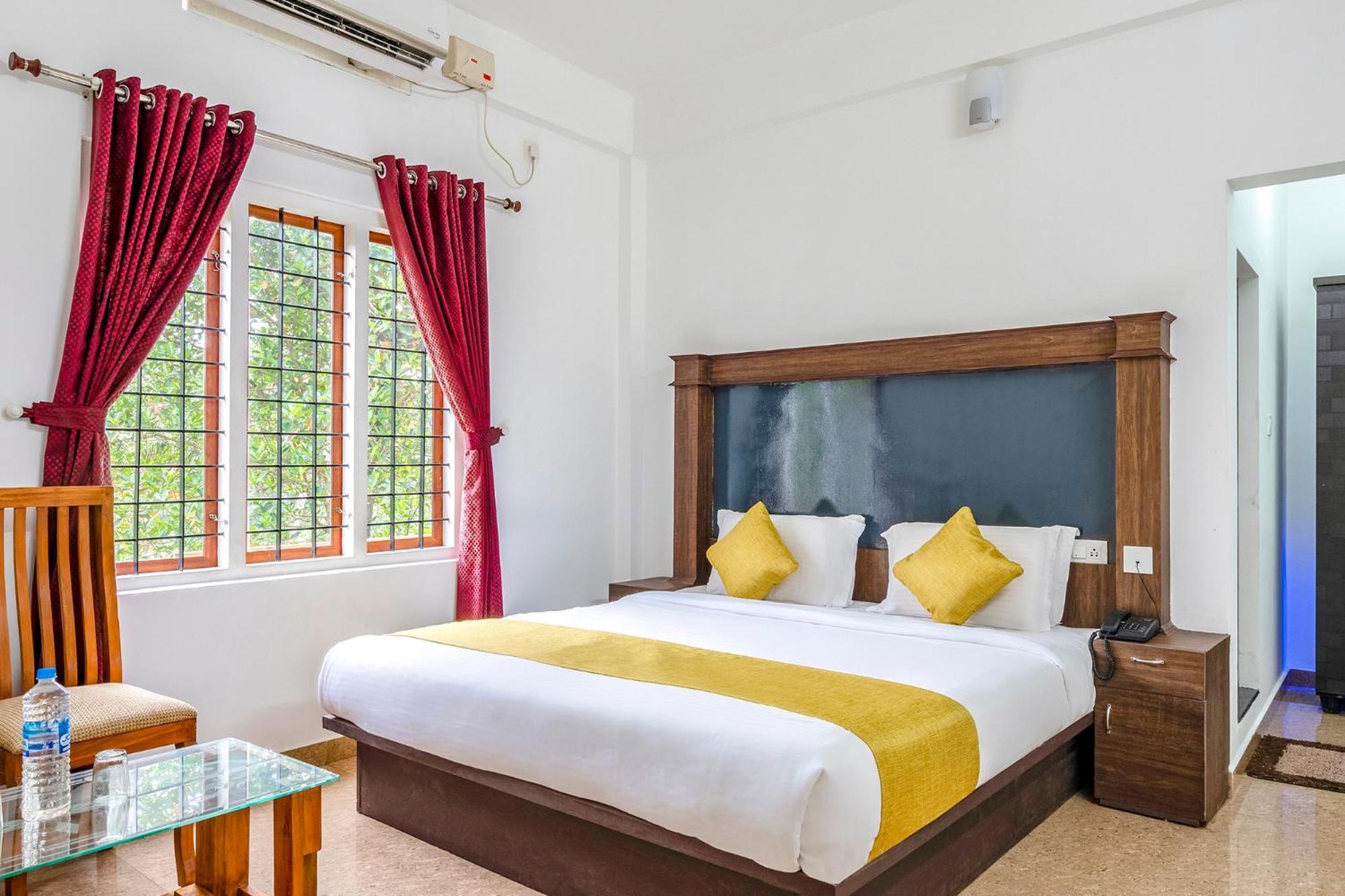 Fabhotel Abrigo Residency Anaviratty ภายนอก รูปภาพ