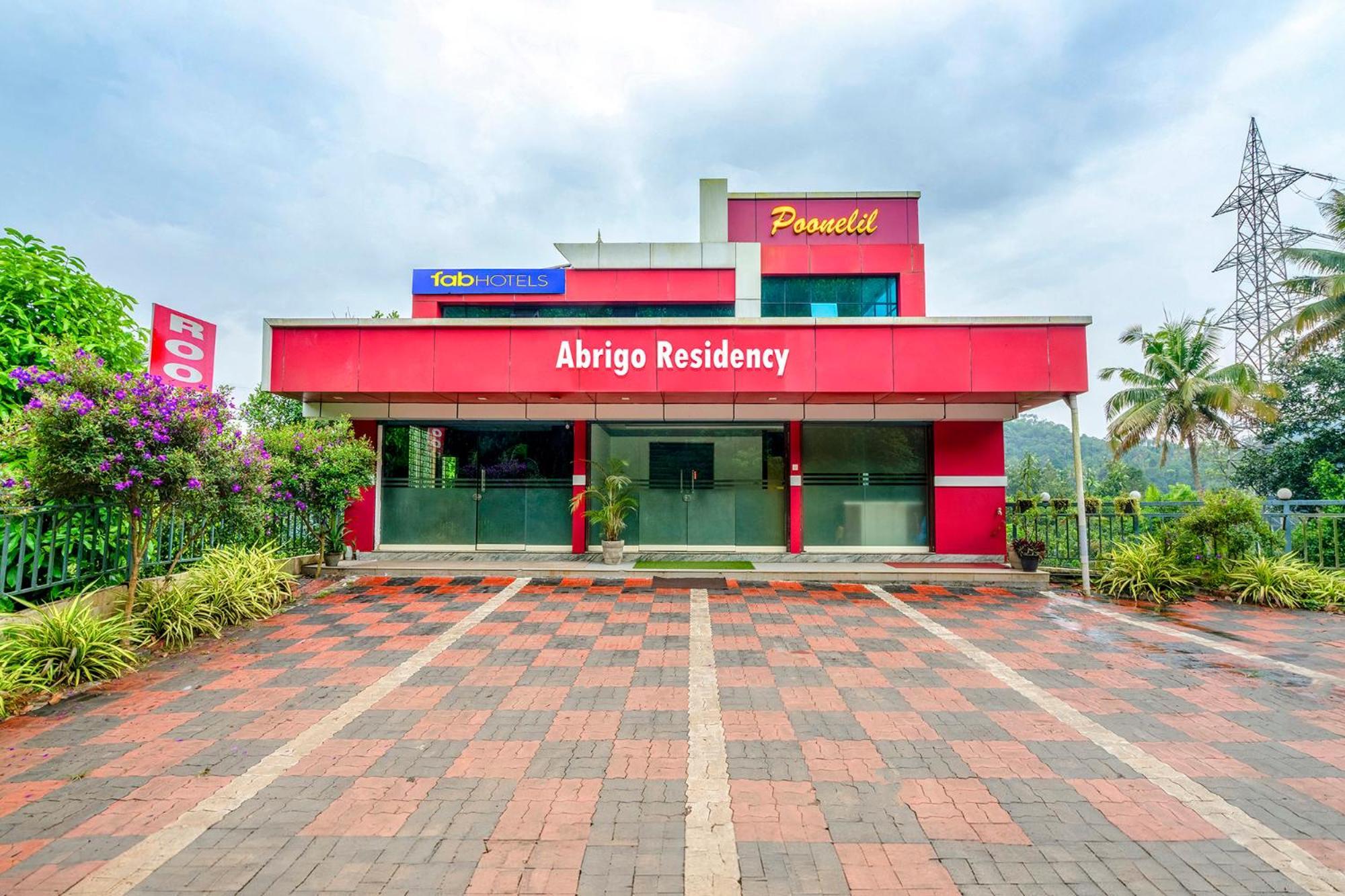 Fabhotel Abrigo Residency Anaviratty ภายนอก รูปภาพ